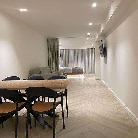 雅典Triple A - Near Ermou Shopping Street - Family Hospitality - Free Parking!公寓式酒店 外观 照片